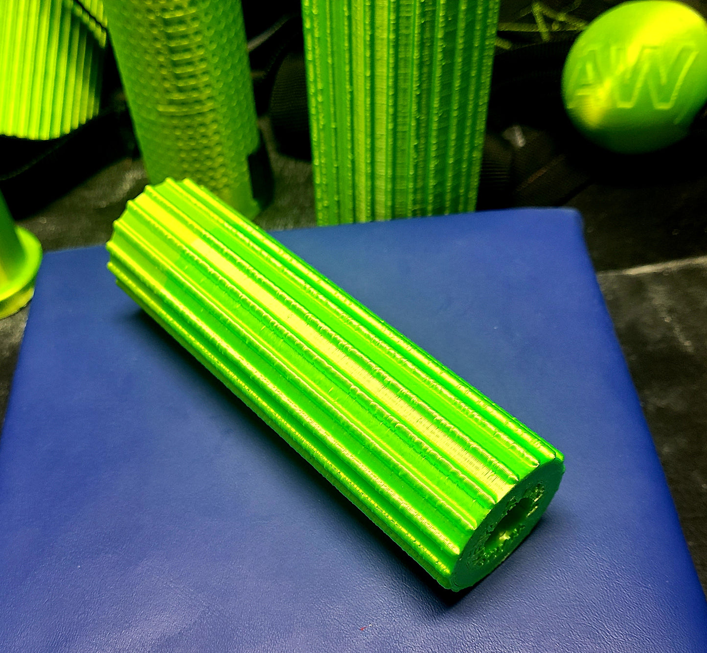 AW 1.5in Roll Handle